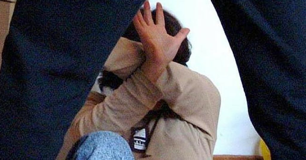 Arrestato sacerdote accusato di pedofilia