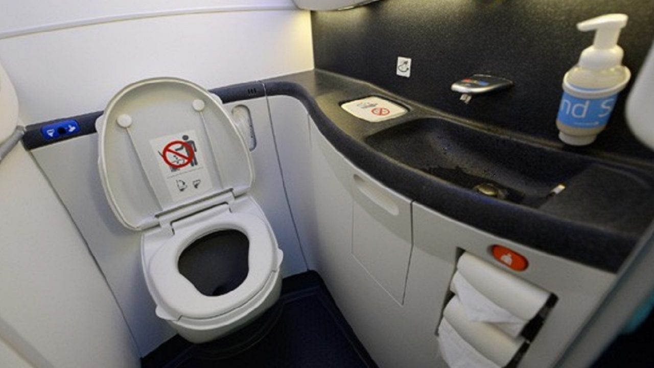 SCARICA WC AEREO DOVE