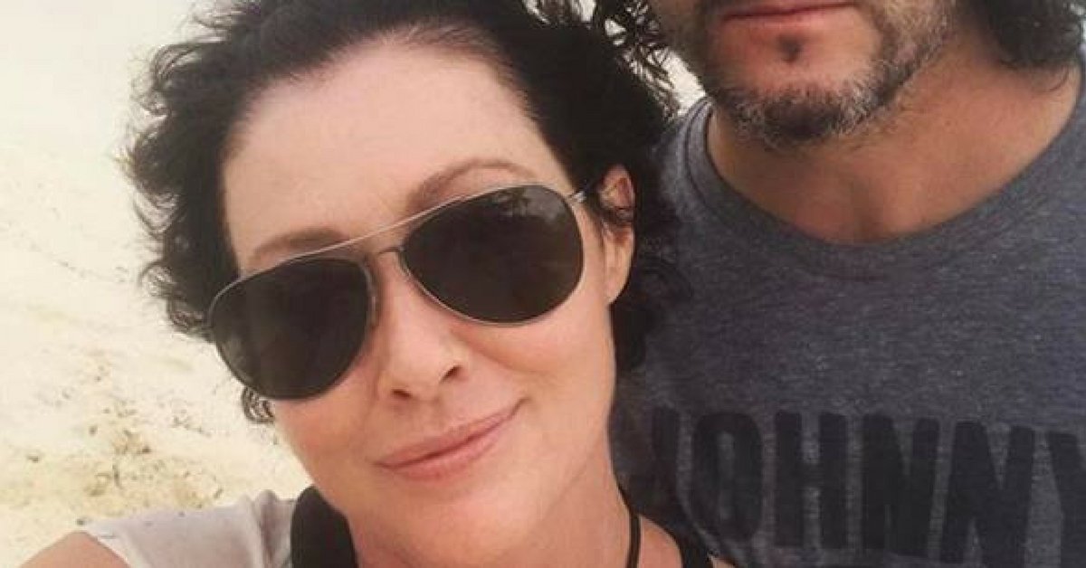 Shannen Doherty guarita dal cancro, felice in vacanza con il marito