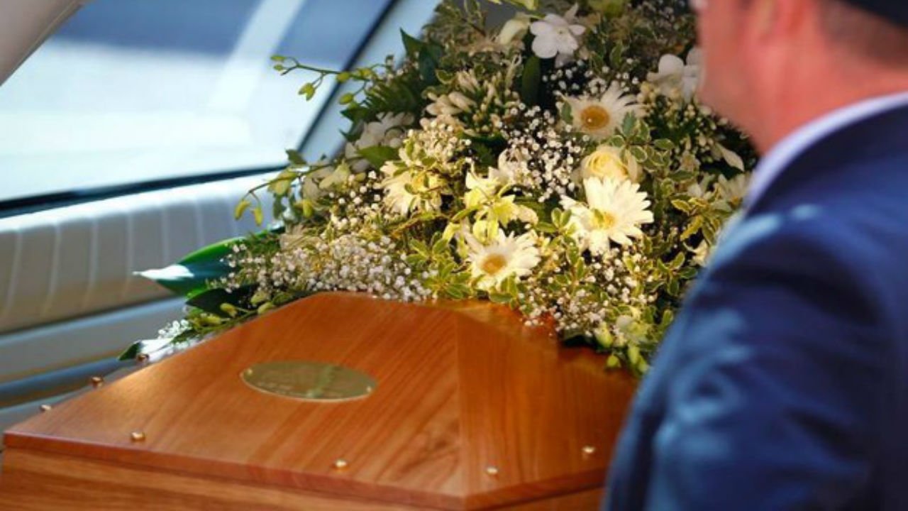 No ai funerali domenica: "Il Signore riposa"