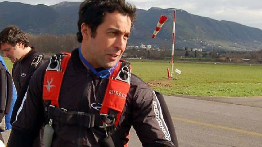 Pietro Taricone e la passione per il paracadutismo