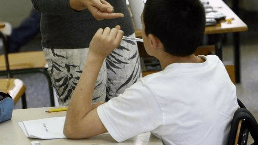 Alunno scuola media_immagine di repertorio