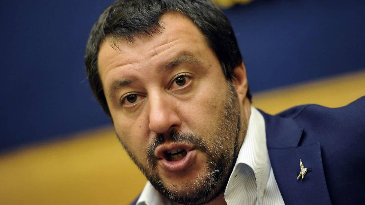 Salvini sui vaccini: "10 vaccini obbligatori sono inutili"