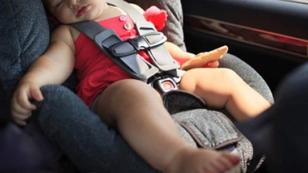 bambina auto