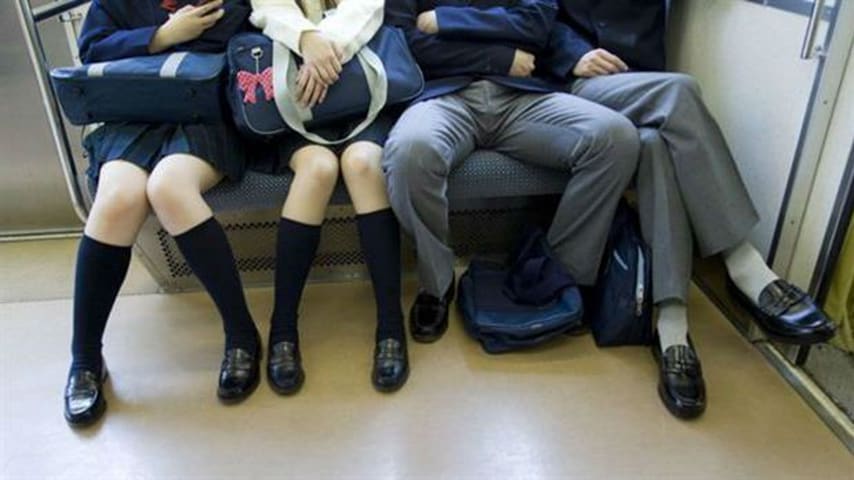 manspreading