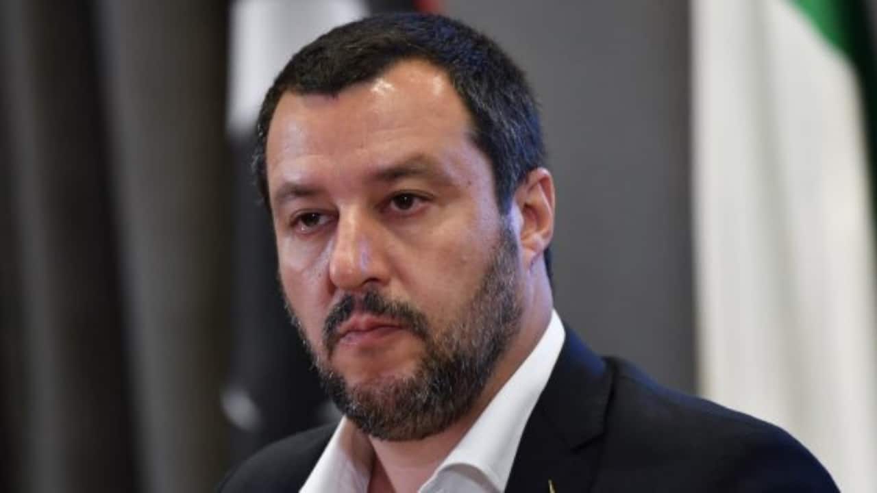 Matteo salvini ritiene che i migranti portino la tubercolosi