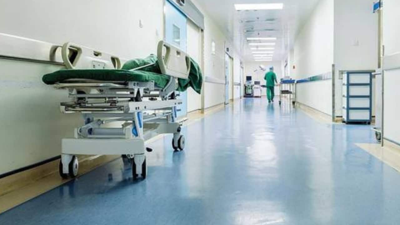 allarme meningite in inghilterra il focolaio si allarga un caso confermato anche in francia da Thesocialpost.it allarme meningite in inghilterra il focolaio si allarga un caso confermato anche in francia