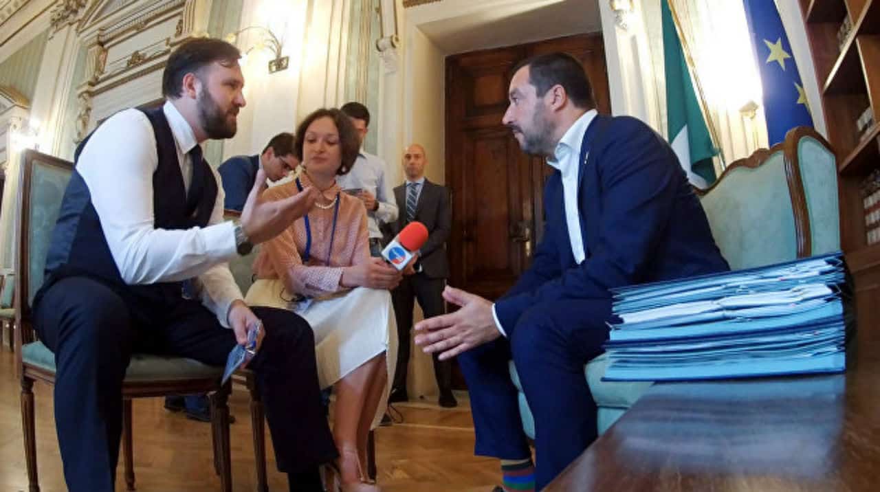 Salvini paragonato a Giovanni Falcone per l'impegno contro le ingiustizie