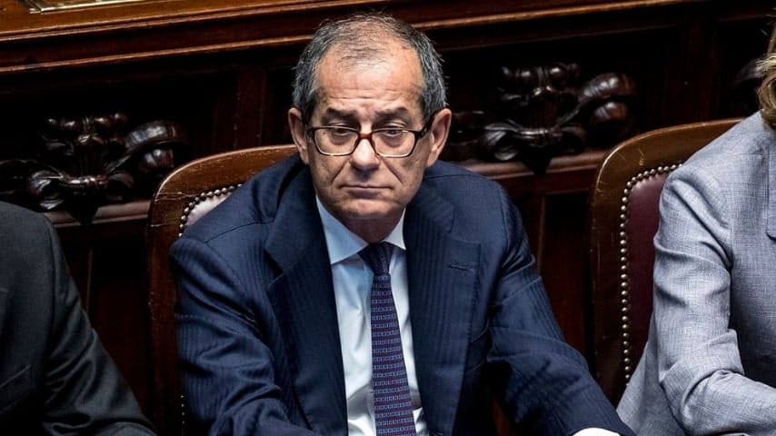 tria ministro