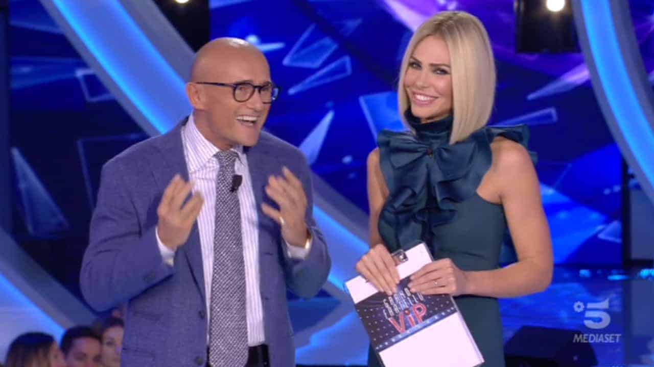 Ilary Blasi risponde a Fabrizio Corona