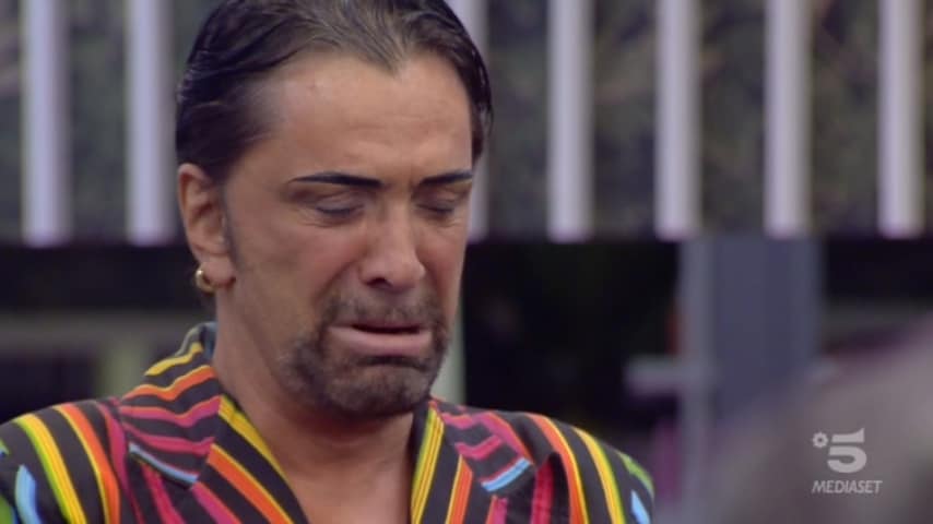 Ivan Cattaneo in lacrime