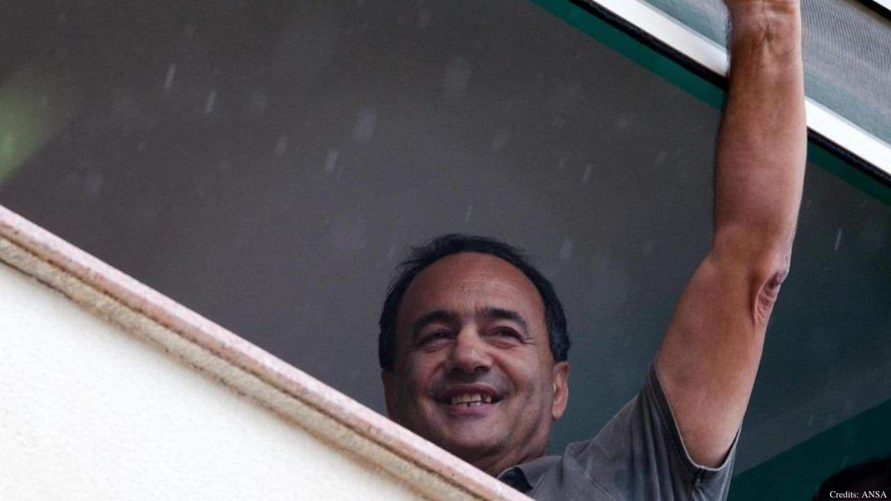 Mimmo Lucano Credits_ ANSA(1)