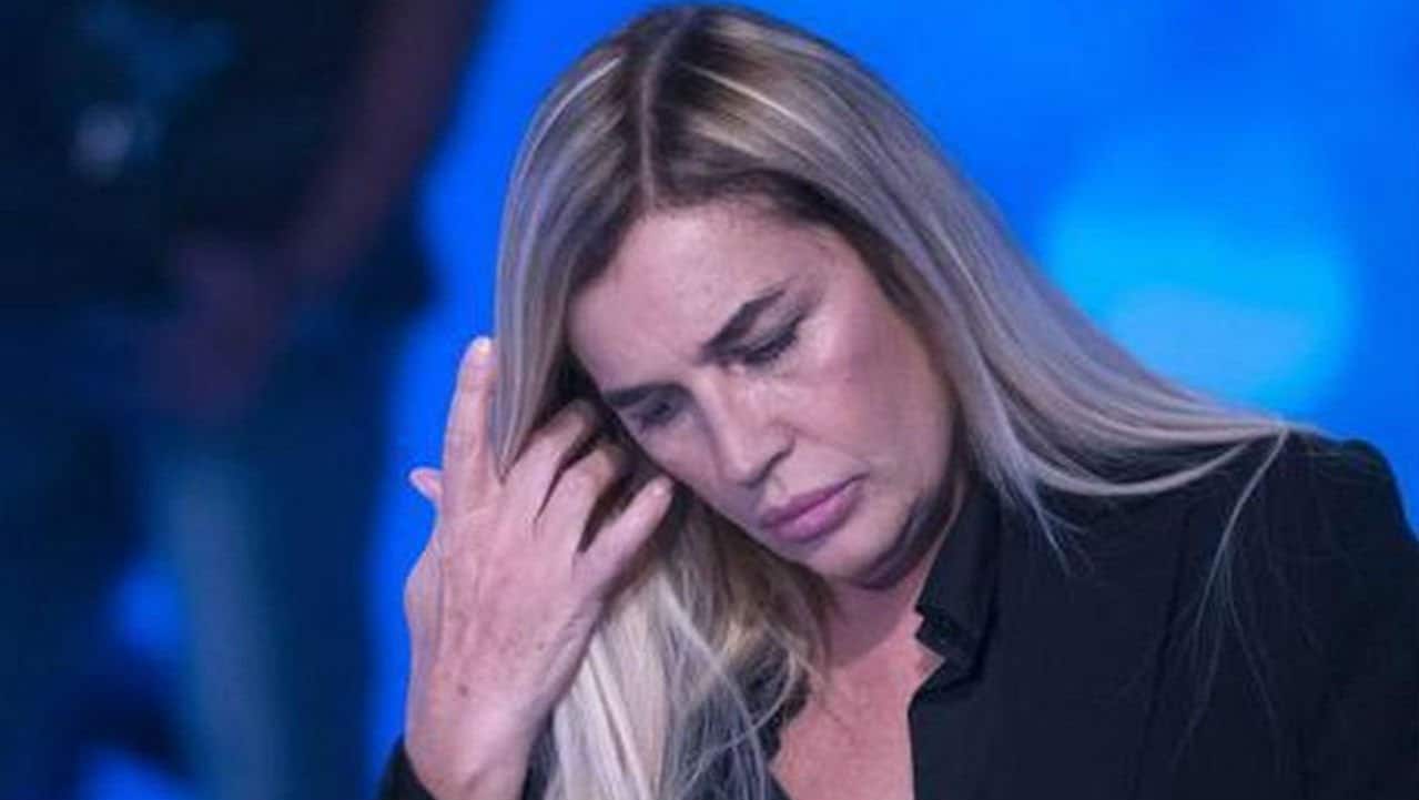 Lory Del Santo: la verità sul funerale e sull'entrata al Gf