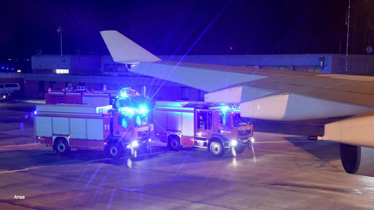 Problemi in volo per Angela Merkel: ipotesi sabotaggio