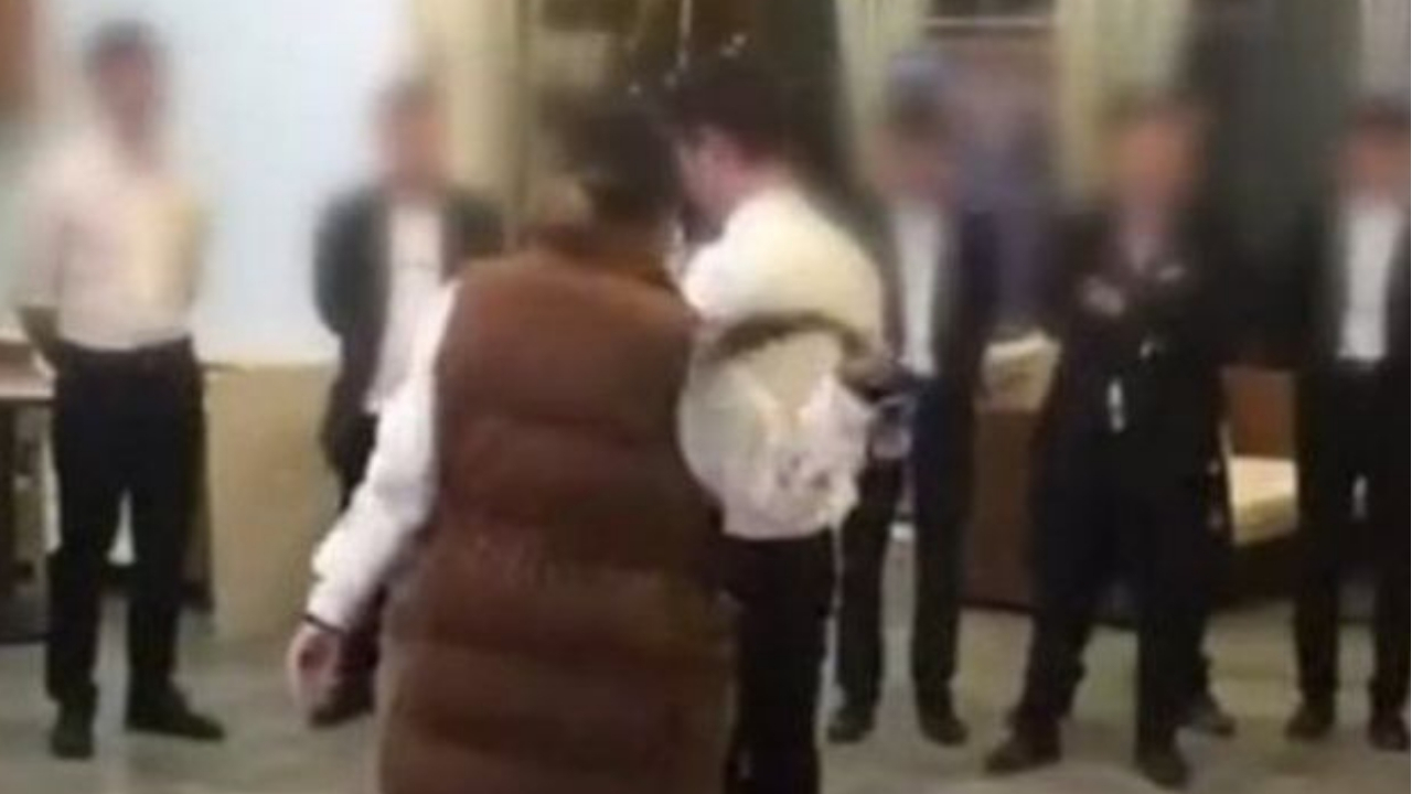 dipendente frustato cina