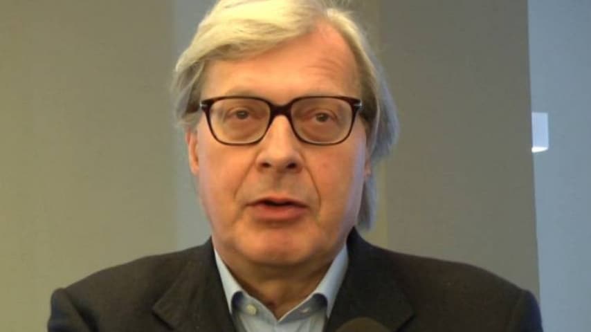 Scambio di battute tra Vittorio Sgarbi e Flavia Vento, che a Pomeriggio 5 rivela la sua opinione sul critico