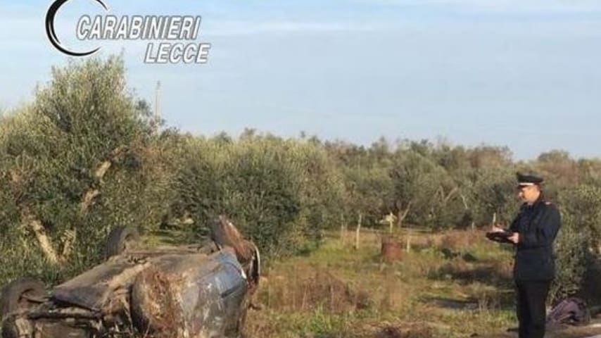 Veronica Orlando muore in un incidente stradale, il compagno al funerale: "Vuoi sposarmi?"