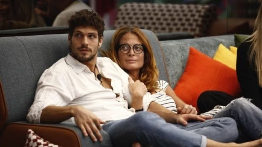 Elia Fongaro su Jane Alexander: "Non andremo a convinvere, mamma si aspettava altre scelte"