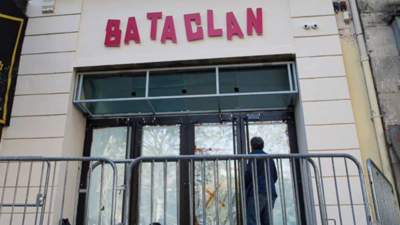 Bataclan rubata opera Banksy