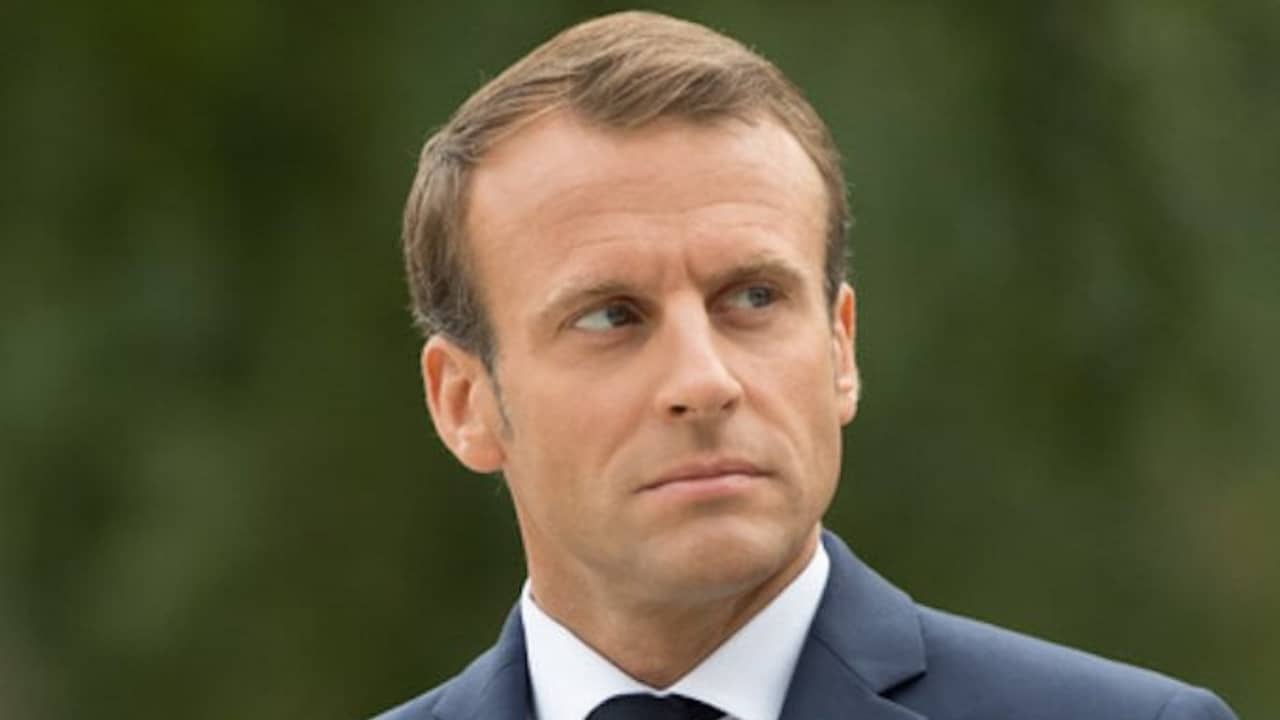 Macron risponde alle critiche