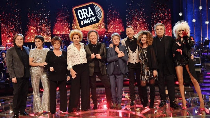 Donatella Rettore, Orietta Berti e Ornella Vanoni con il resto del cast di Ora o mai più