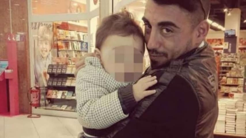 Tony Essoubti Badre con la figlia, la bambina di 4 anni rimasta illesa