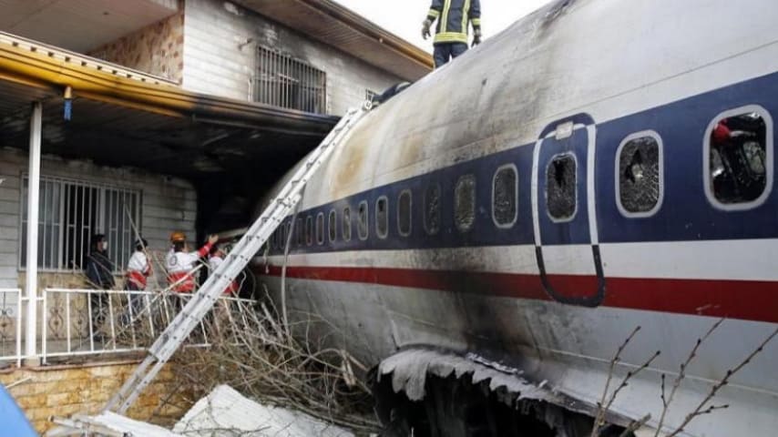 Un aereo si è schiantato in Iran ammazzando 15 persone