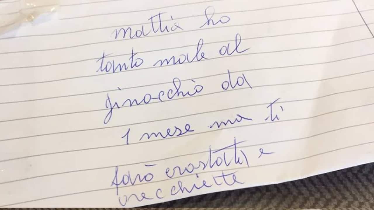 Trova Un Biglietto D Auguri Grazie Ai Social Lo Restituisce Al Proprietario