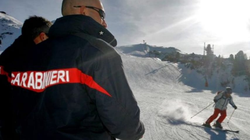 L'indagine è affidata al comando dei carabinieri di Sauze d'Oulx. immagine di repertorio