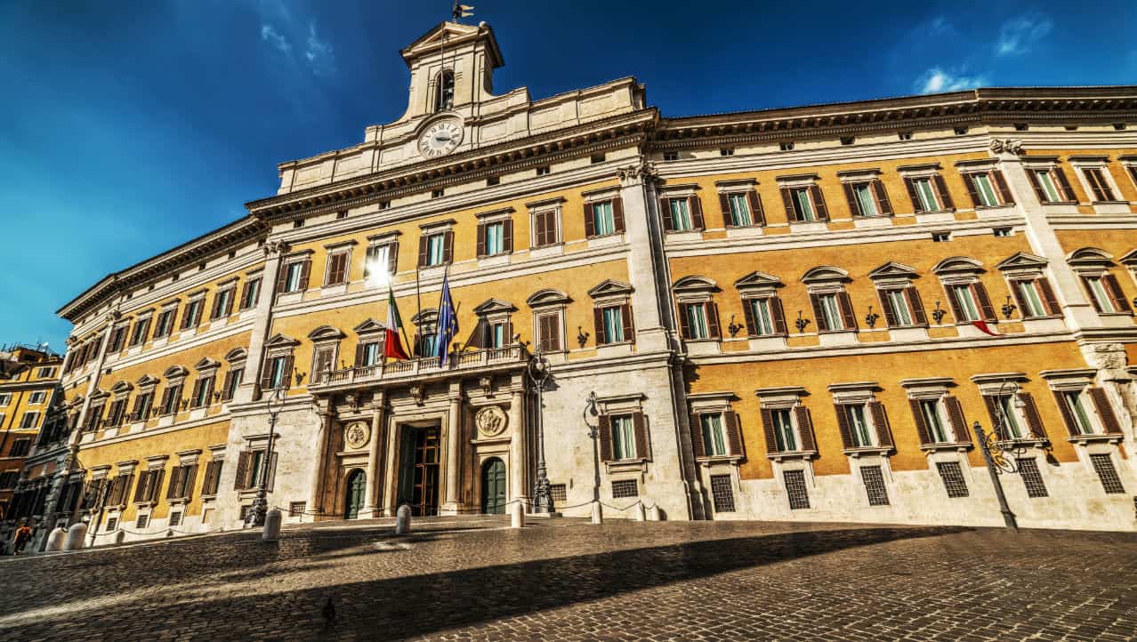 Caos meningite a Montecitorio: serve la profilassi