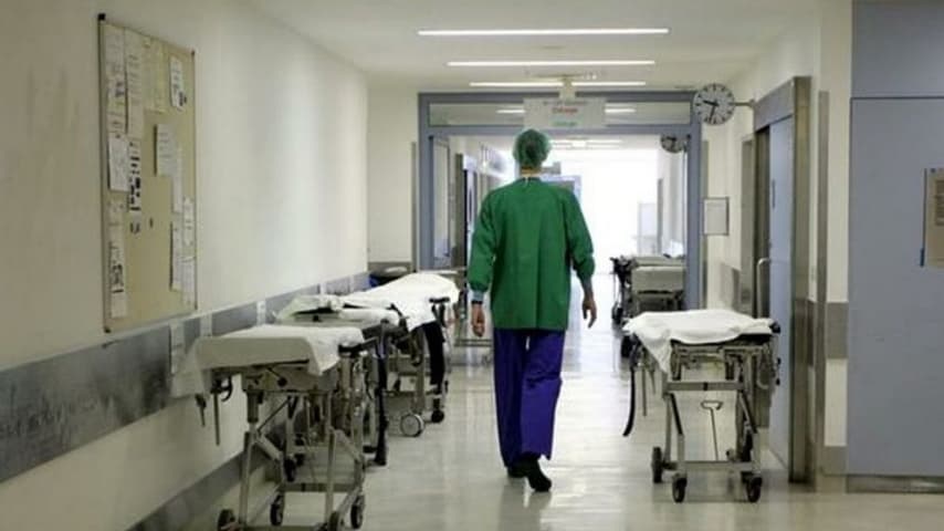una neonata è morta disidratata e denutrita: a processo i genitori