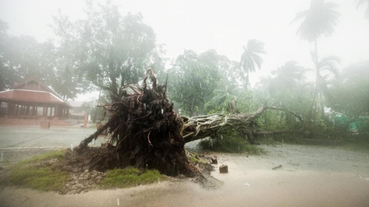 La tempesta tropicale Pabuk sta mettendo in ginoccchio la Thailandia