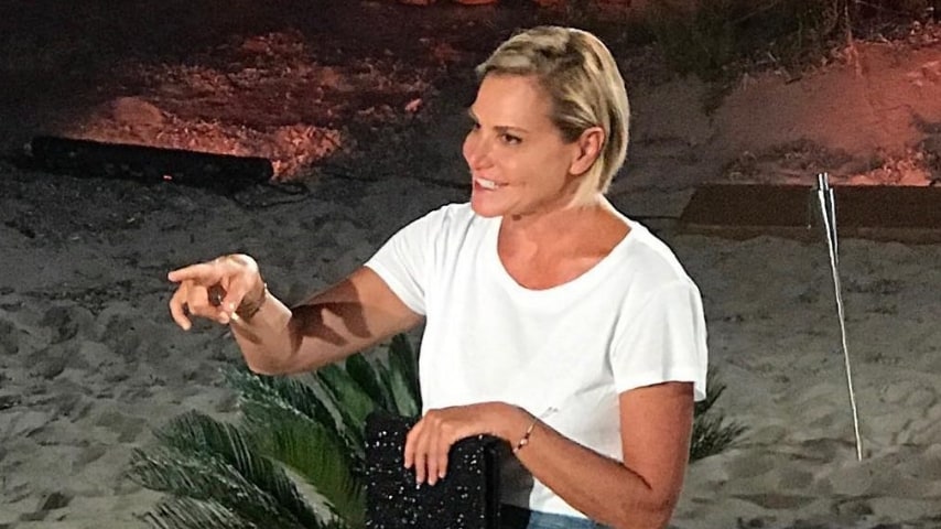 Simona Ventura durante la conduzione di Temptation Island Vip nell'edizione del 2018