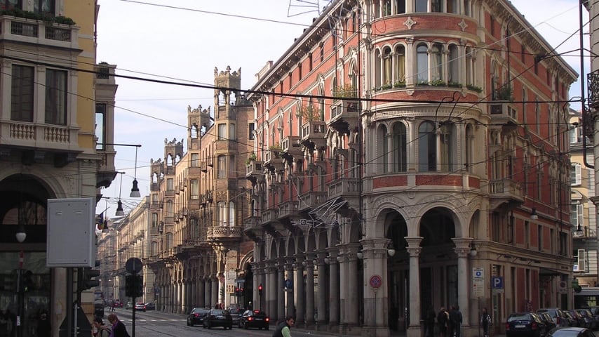 Aggressione con accetta in pieno centro a Torino