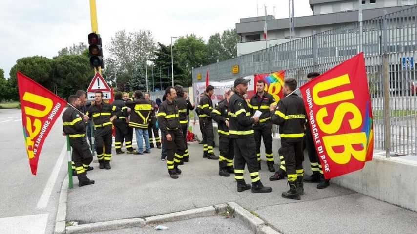 Vigili del fuoco denunciano Matteo Salvini