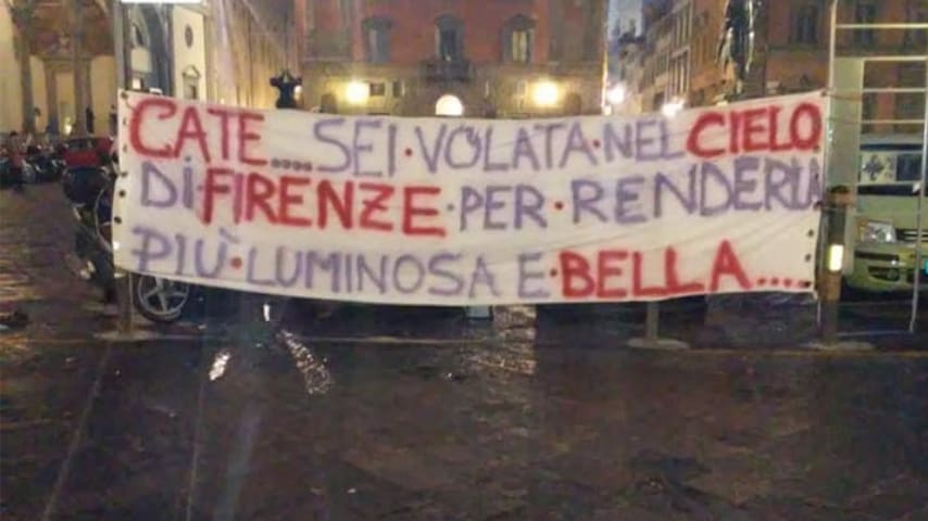 Gli amici le hanno dedicato uno striscione. Immagine: Gabriele Toccafondi/Facebook