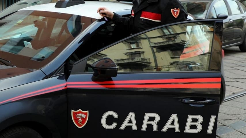 I carabinieri sono sulle trace dei due rapinatori. Immagine di repertorio