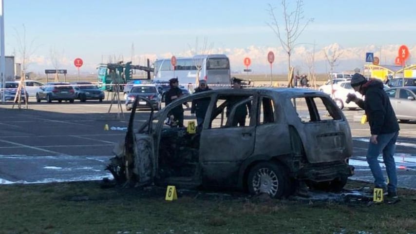 L'auto della vittima. Ansa