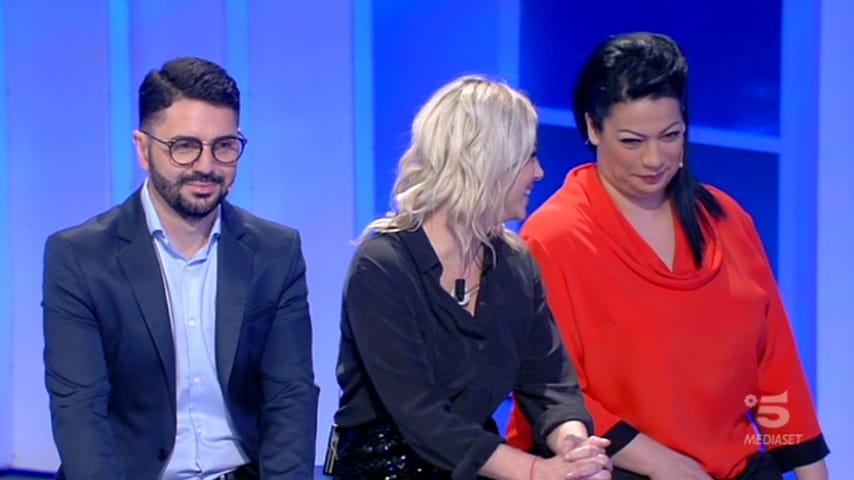 Marco e Icharaf a C'è Posta per te organizzano la sorpresa per i due ragazzi