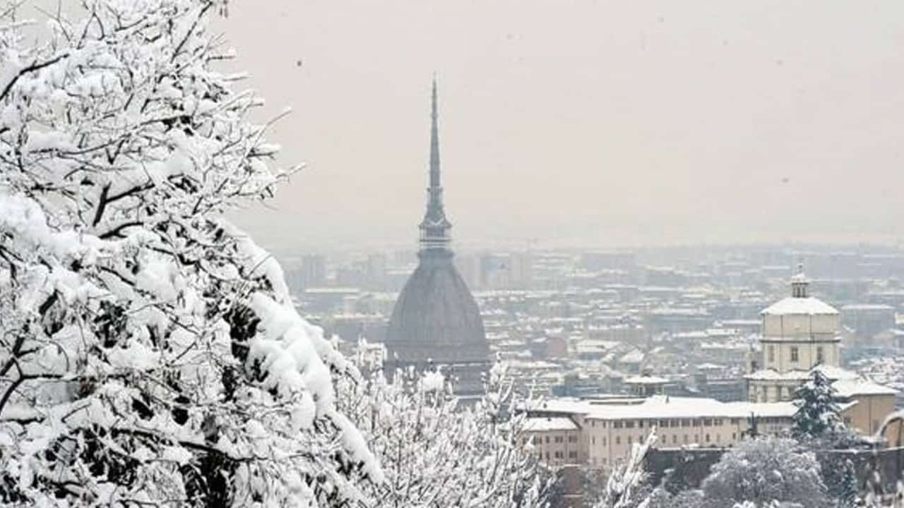 Torino imbiancata (Immagine di repertorio)