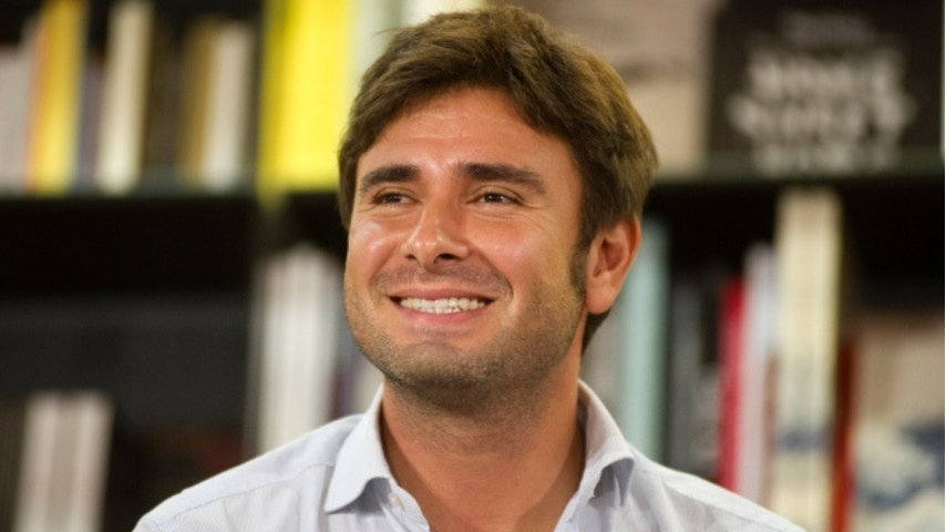 Alessandro Di Battista: tagli ai politici e a Fazio e Vespa