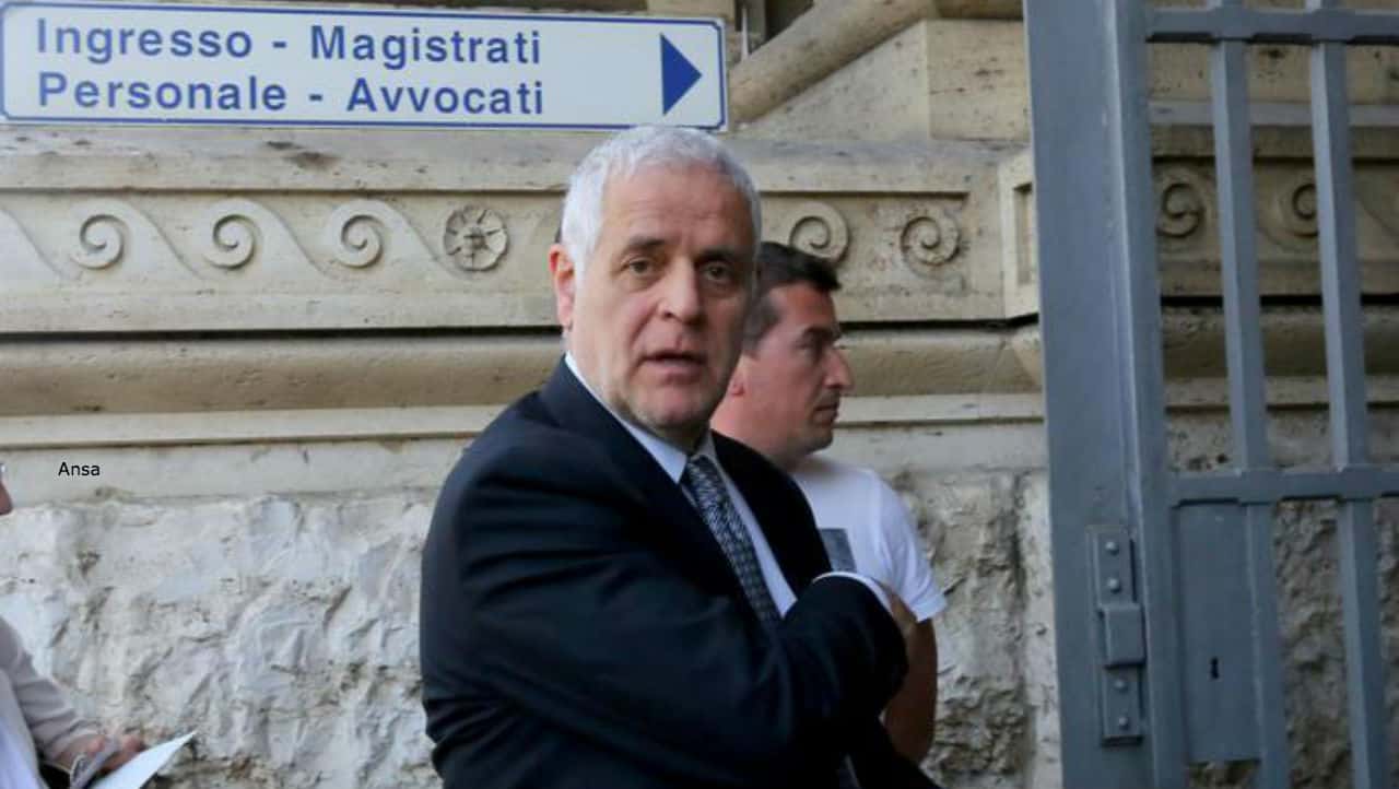 Roberto Formigoni si è costituito nel carcere di Bollate