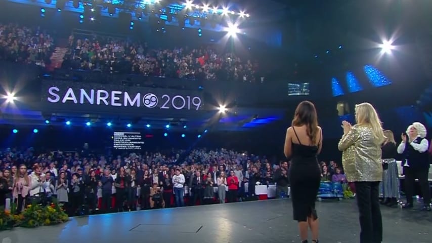 Serena Rossi e Mia Martini sul palco dell'Ariston