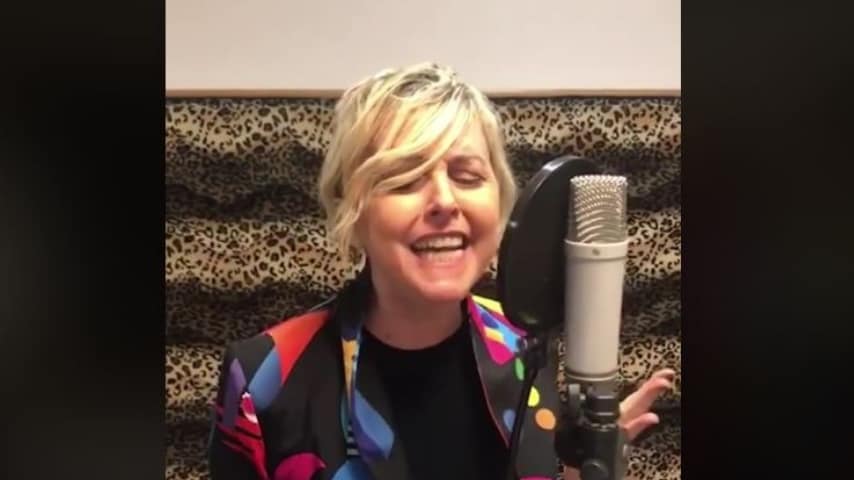 Nadia Toffa: l'esordio come cantante