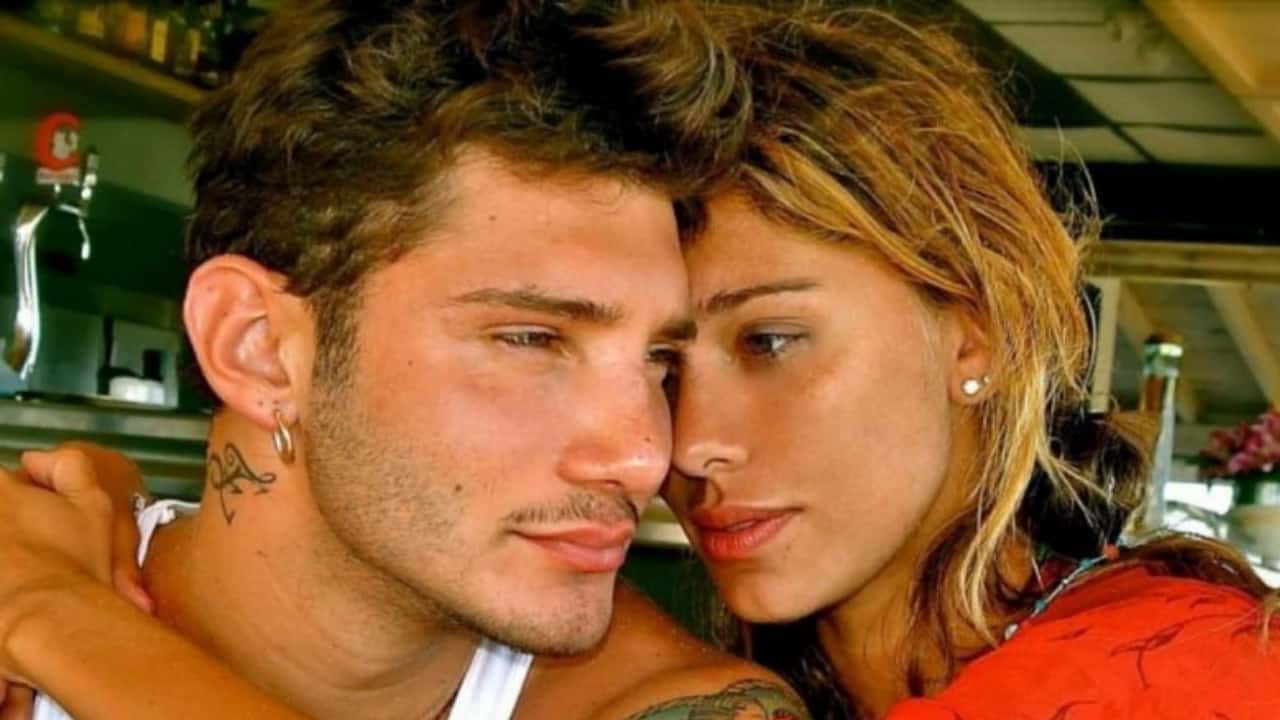 Stefano De Martino e Belén Rodriguez passano la notte insieme