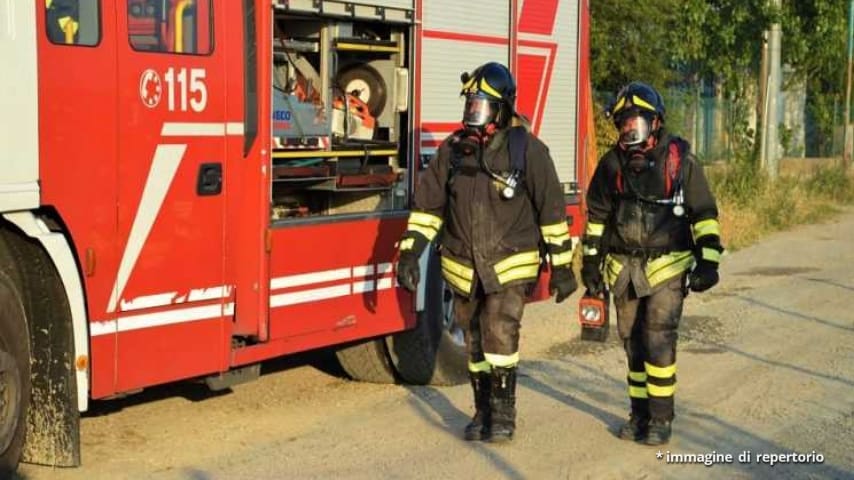 Protesta del latte: incendiata un'autocisterna