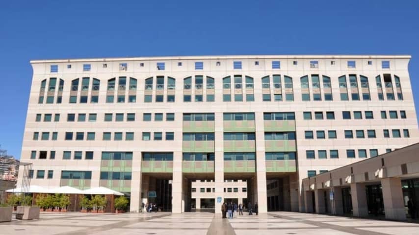 Gioia Tauro: 40enne ridotta in schiavitù per 20 anni, arrestato un aguzzino 70enne e un complice 55enne