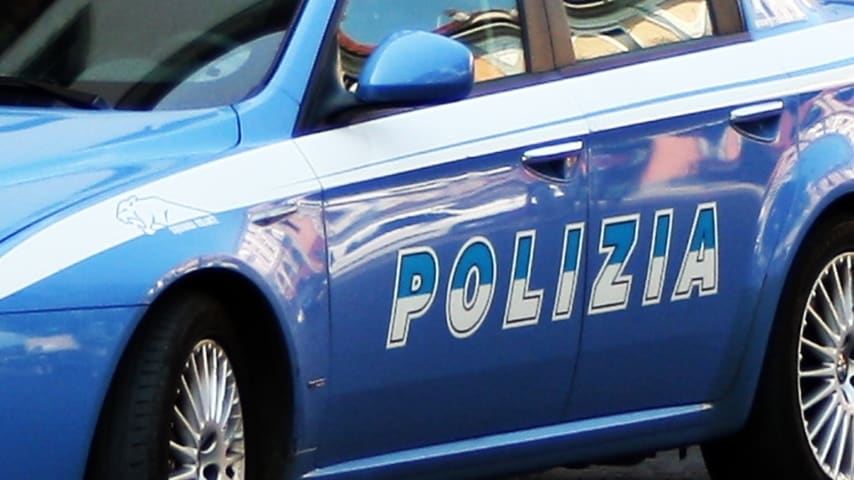 Arezzo, 21enne arrestato per spaccio: rilasciava la ricevuta