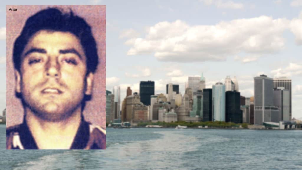 Francesco Cali, sullo sfondo Staten Island