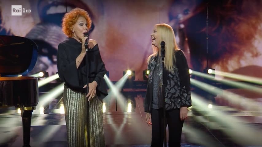 L'esibizione di Patty Pravo e Ornella Vanoni